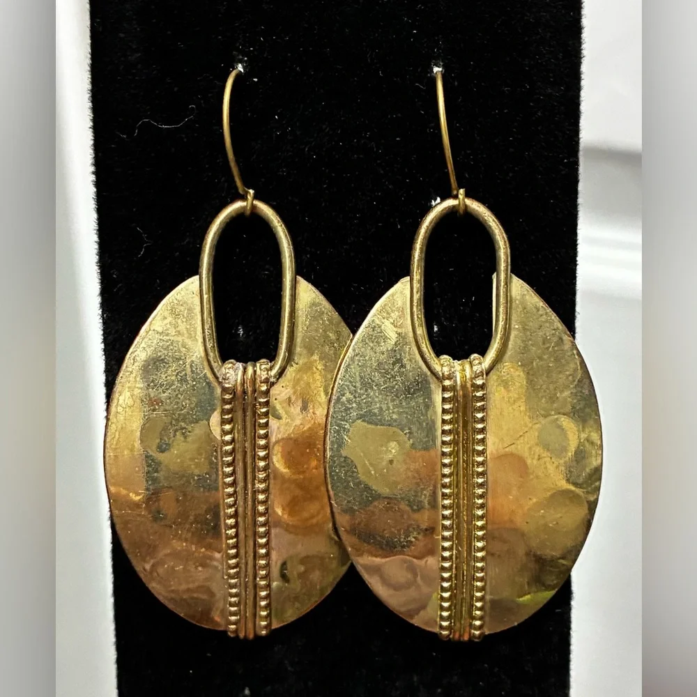 Gold statement earrings - Picture 1 of 1